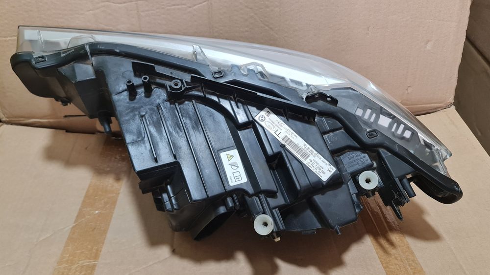 Far xenon dreapta BMW 3 F30 F31 7259526
