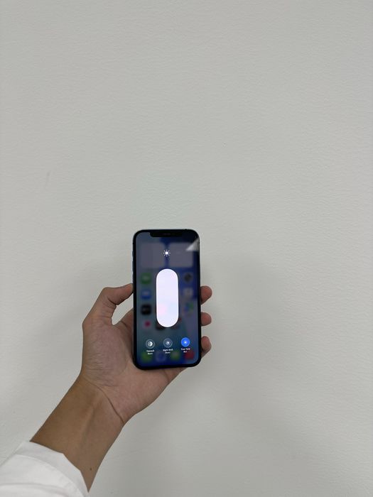 Продам срочно iPhone 12 64GB