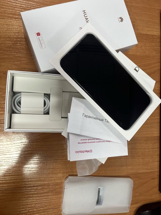 Huawei Pura 80 / ROM:256GB / RAM:12GB