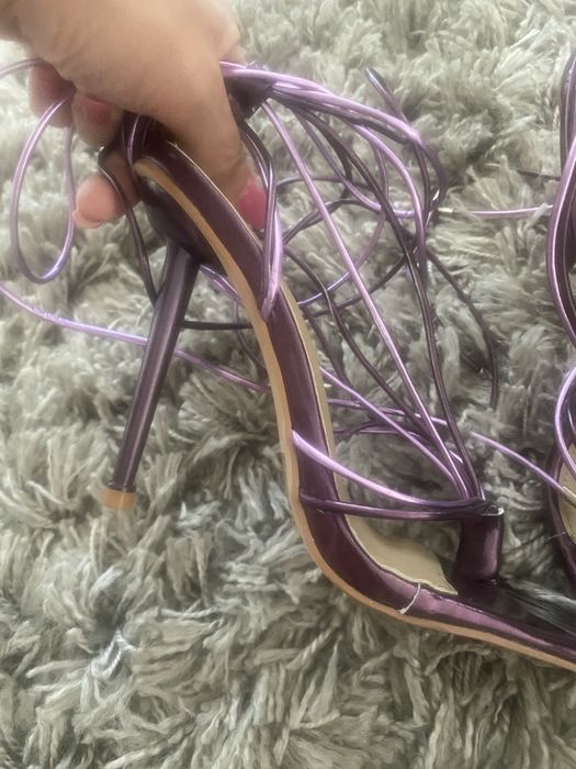 Sandale mov elegante