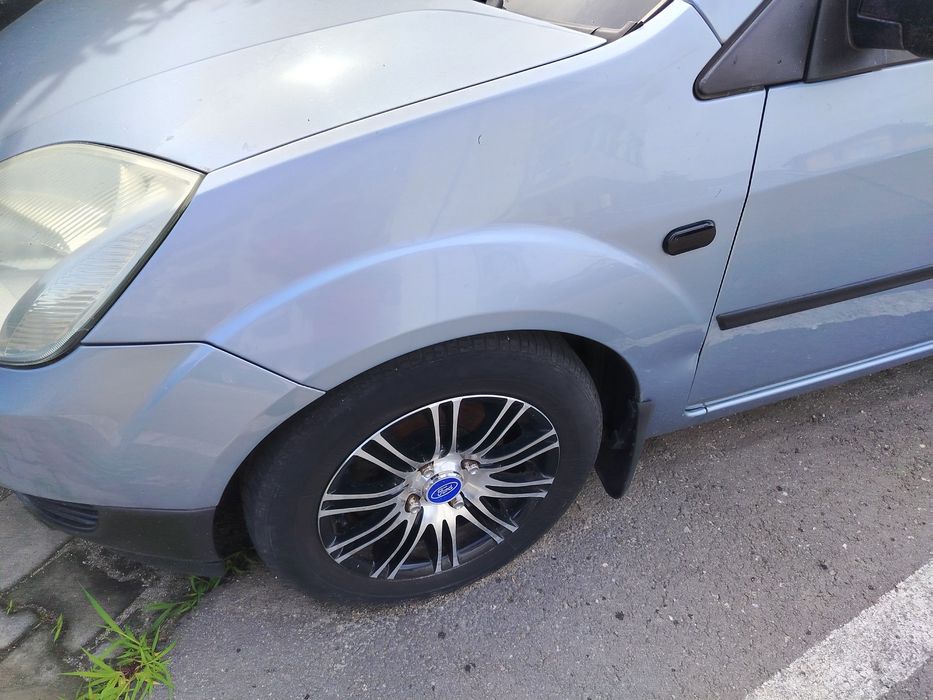 Vand Ford Fiesta 2004