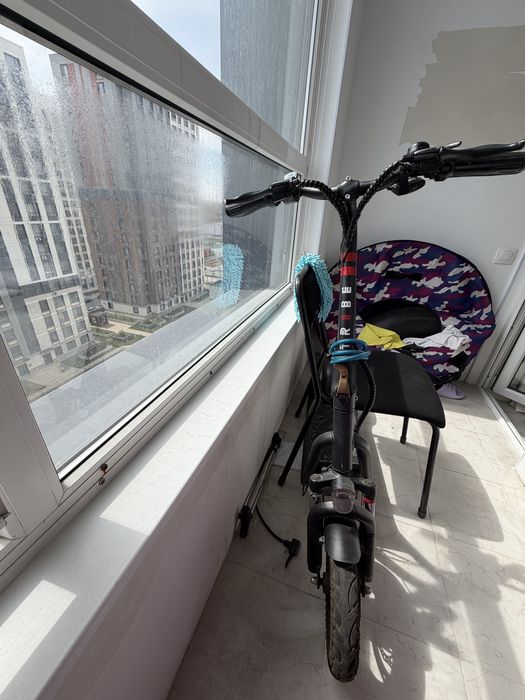 Большой самокат трайб. Электронный самокат