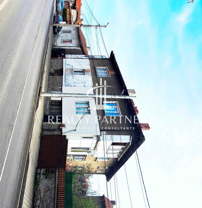 Продава се Къща в Перник, Изток - 240 кв.м за 400 €/кв.м - Снимка #2