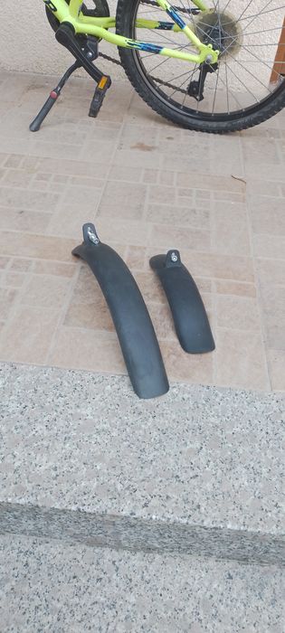 Vând bicicletă şi trotinetă