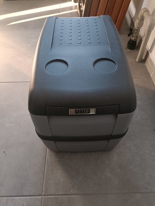 Frigider auto cu compresor Waeco CDF-35