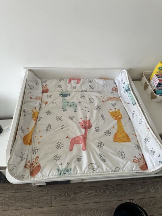 Продам стол пеленальный