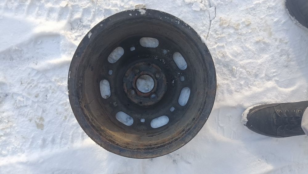 Продам диск на 14 бескамерный