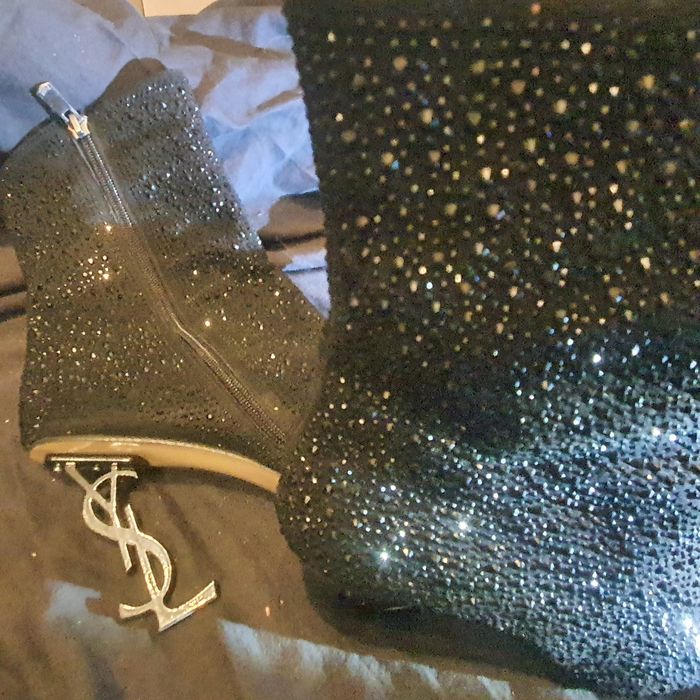 Маркови обувки и чанта