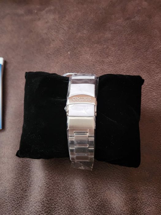 Продам часы Seiko SRPE33J1 King Samurai