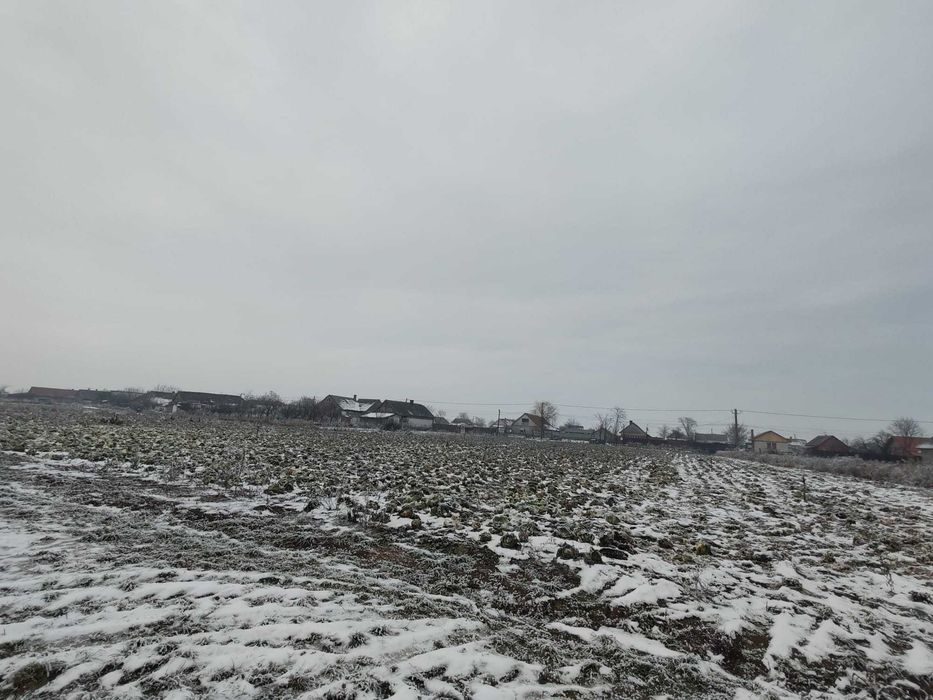 Vânzare teren intravilan