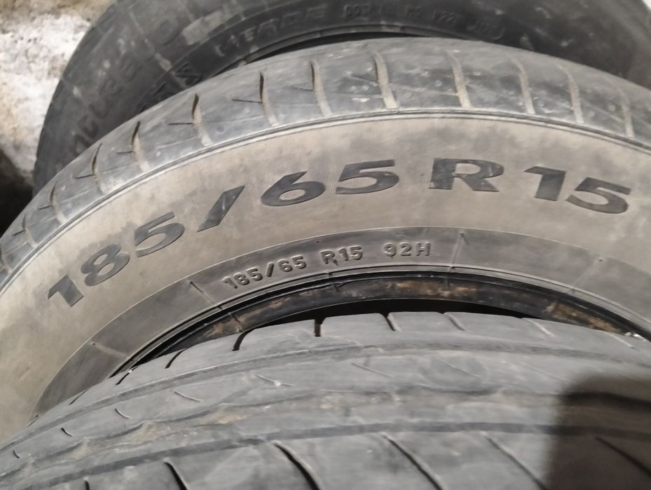 Продам шины на R15