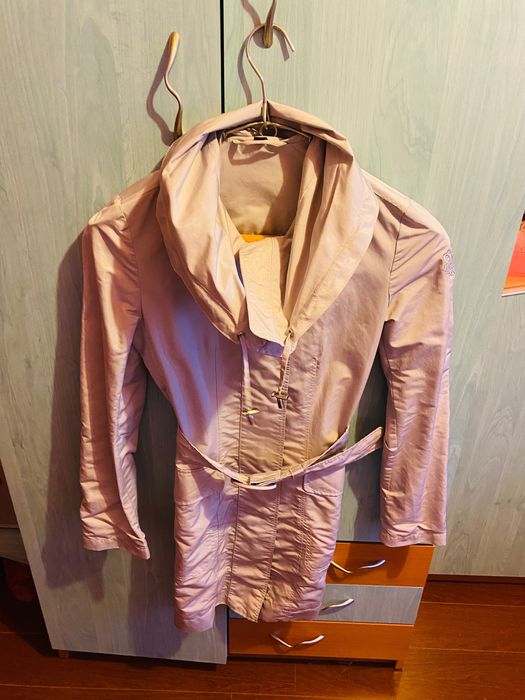 Trench din fâs bun și pt ploaie