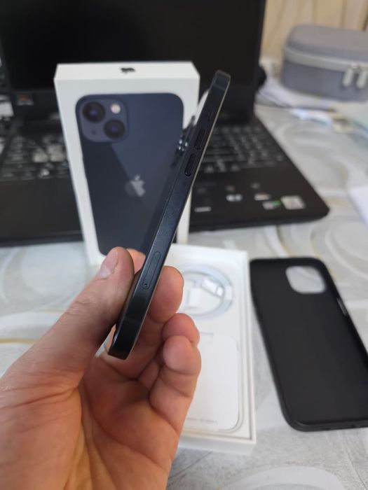 iPhone 13 , 128 гб , черный .