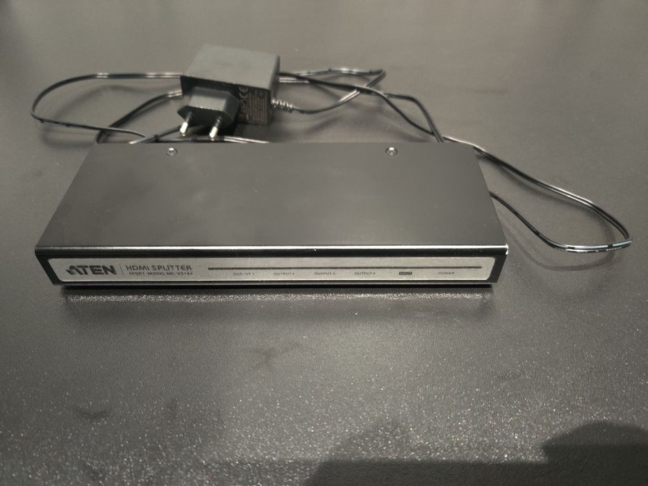 Aten HDMI splitter VS184 cu alimentator