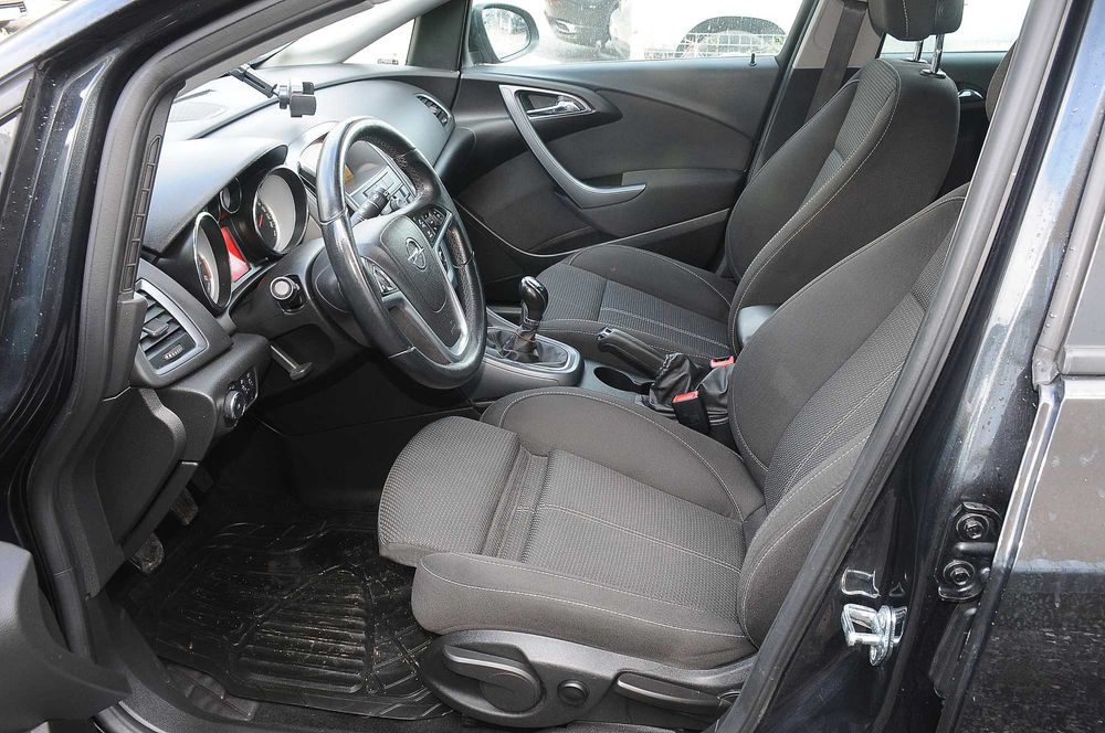 OPEL Astra J 2014 1.6CDTi 120 CP E5 6 trepte AC/clima navi, recent adus Germania