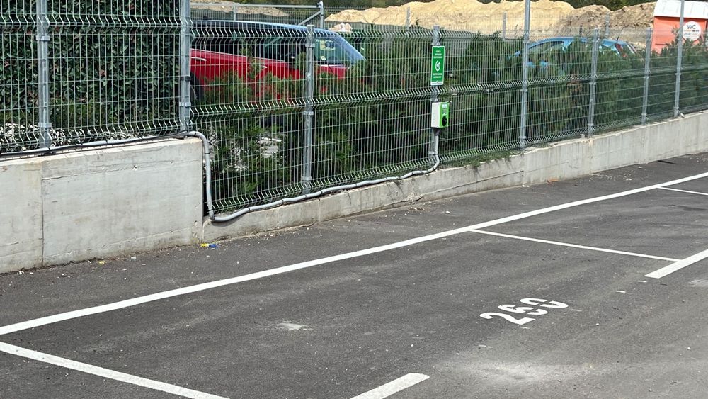 Дава се под наем Офис в Варна, Виница - 90 кв.м за 510 € - Снимка #15