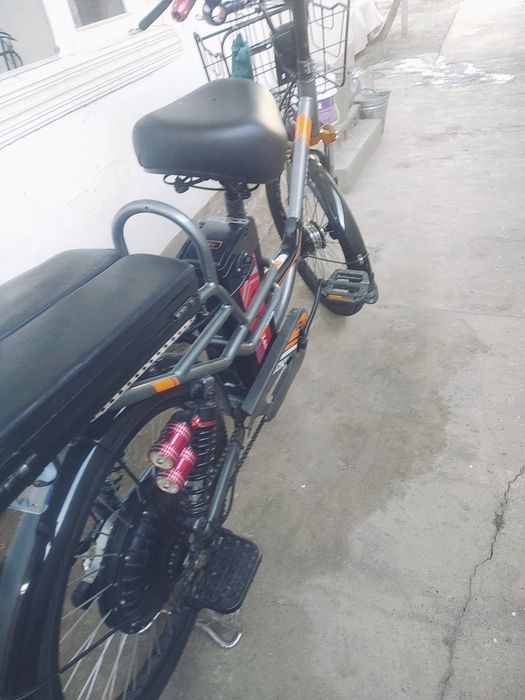 Skuter sotiladi elektro velik