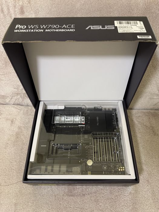 Дънна платка ASUS  PRO WS W790-ACE  LGA 4677 (Socket E)