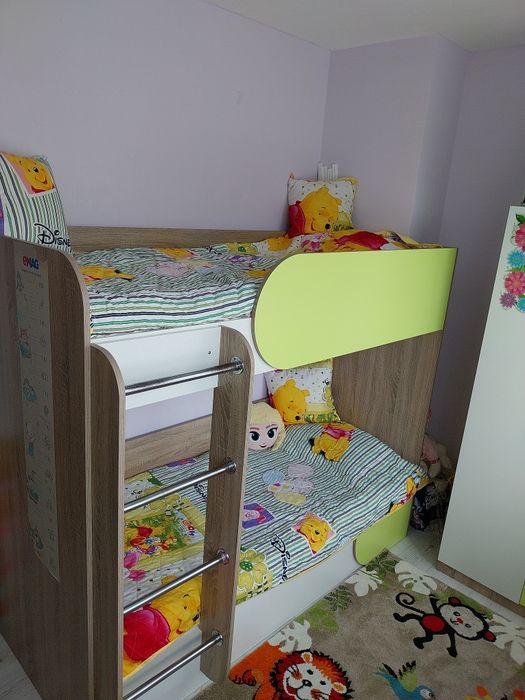 Детски двуетажни легла с обзавеждане!