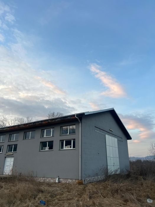 Vand hala industriala 400 mp str Energeticianului