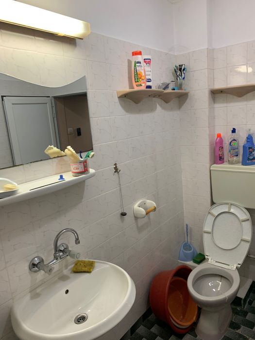 Тристаен тухлен апартамент с асансьор   готов за нанасяне В тих, спокоен и зелен квартал