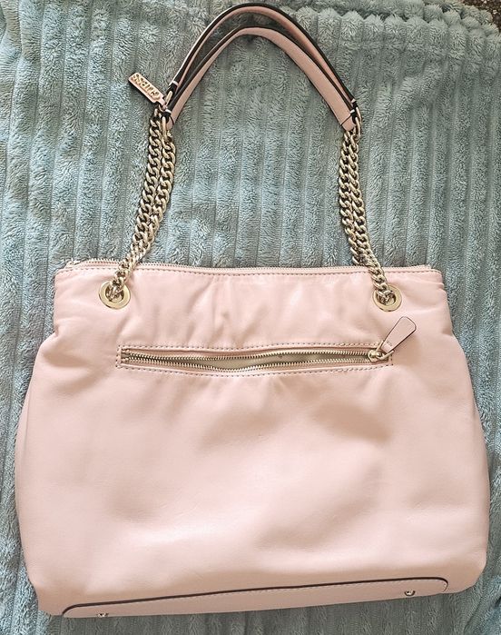 Оригинална дамска чанта Guess – като нова