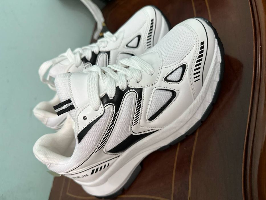 Стильные кроссовки MARJIN Размер 37