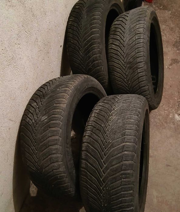 Всесезонни гуми Michelin Crossclimate2. 235/45 R18 DOT4021