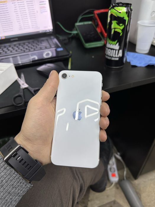 Iphone se продам 64 гб