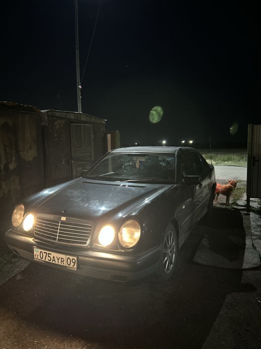 Мерседес 210  автомат