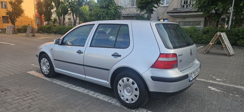 VOLKSWAGEN Golf 2004 — imagine 4
