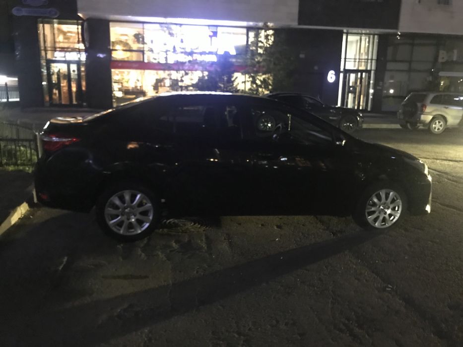 Продам авто Corolla короллу 2013