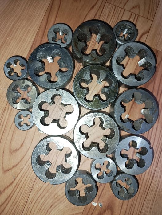 Продаются плажки большие и маленькие