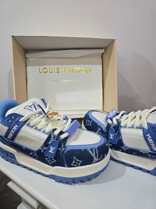 Lv train sneakers