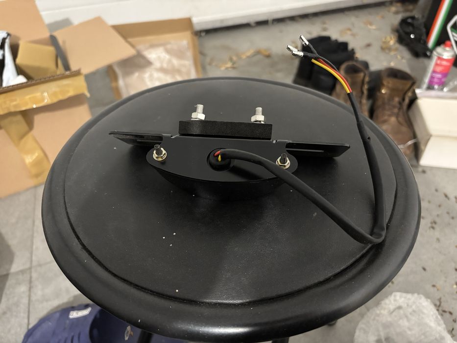 Suport numar moto cu stop si iluminare numar led