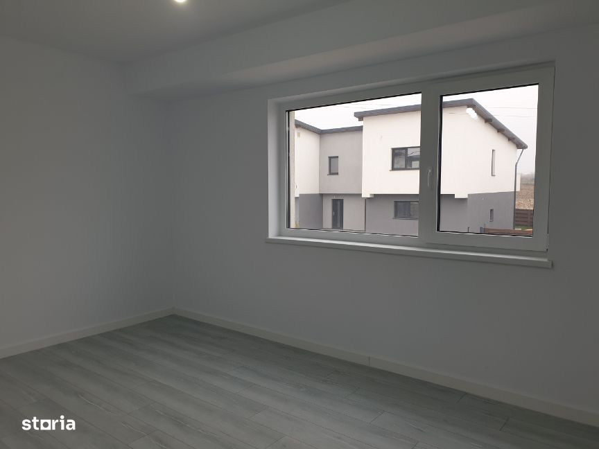 IASI - Valea Lupului - Casa cu 5 camere parter + etaj - INTABULATA