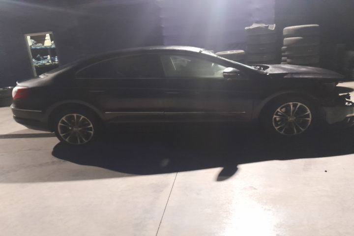 Dezmembrez Volkswagen VW Passat CC 1