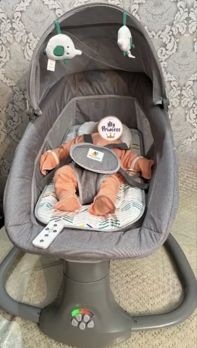 Продается детский шезлонг-качалка