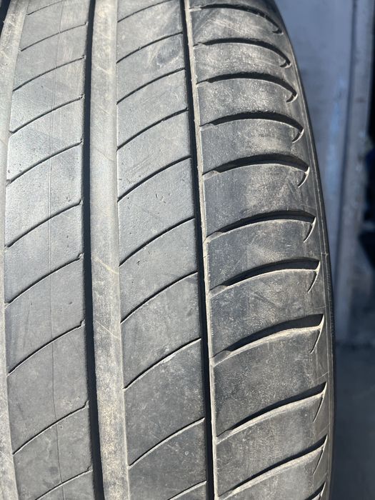 2 бр. летни гуми 225/50/17 Michelin AO DOT 4017 4 mm