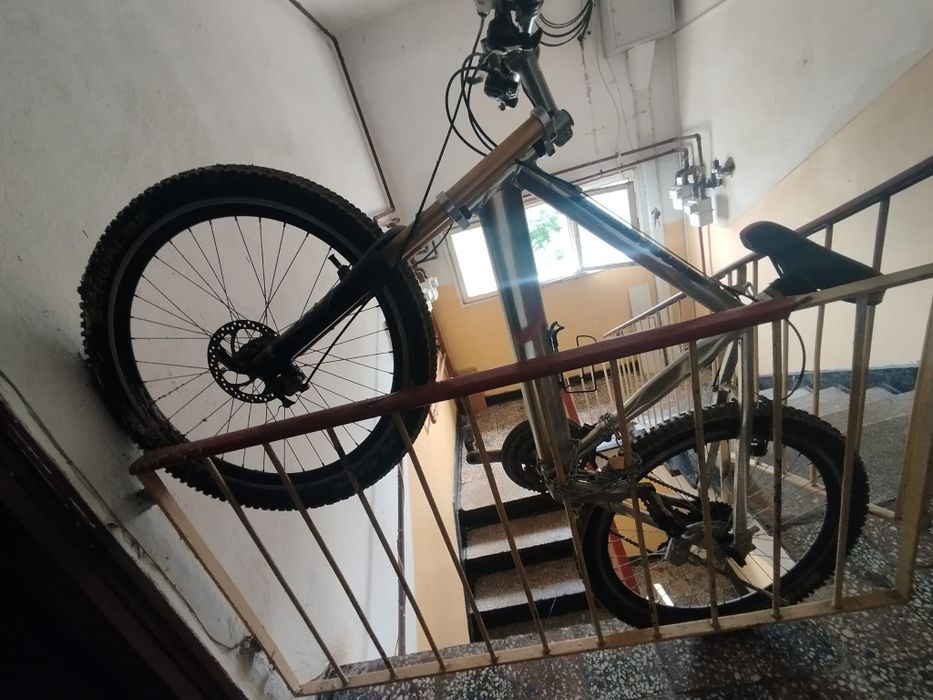 Bicicleta de vânzare