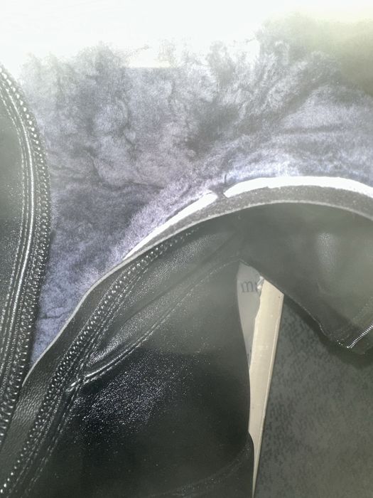 Продам новые женские сапоги