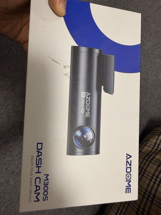 Продам видеорегистратор AZDOME M300S (4K Ultra HD, Wi-Fi, GPS)