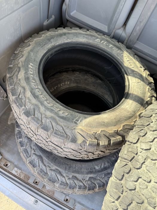 Продам шины б/у BFGoodrich 265/65/17