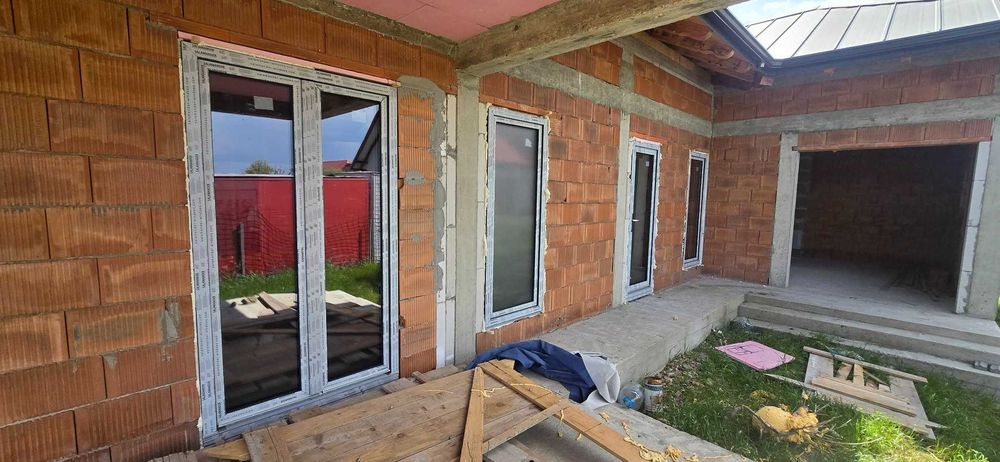 Tâmplarie PVC la comandă diverse modele si culorii.
