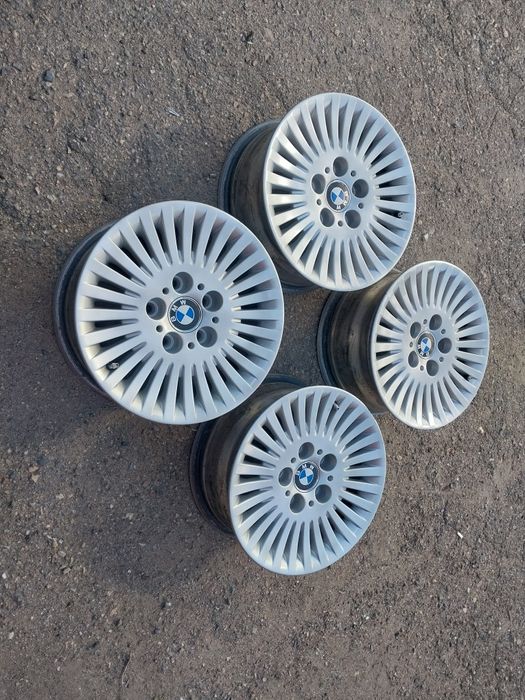 Диски R15 оригинал. Вылет ЕТ25. На BMW.