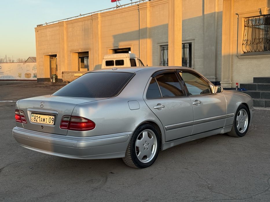 Мерседес Лупарик 2001 года 2.8