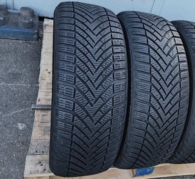 2бр зимни гуми 205/55/16 Vredestein 
Wintrac 
dot23
