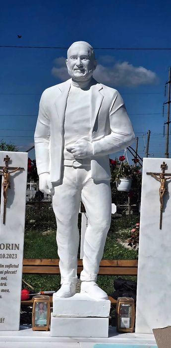 Busturi si statui comemorative la comanda - sculptura dupa poze