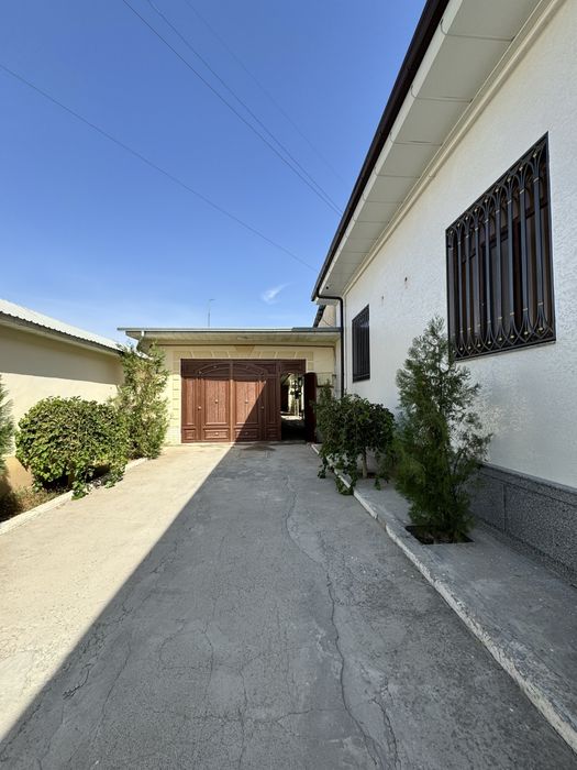 Прадайотса  дом, Уч кахрамон  Парвоз.