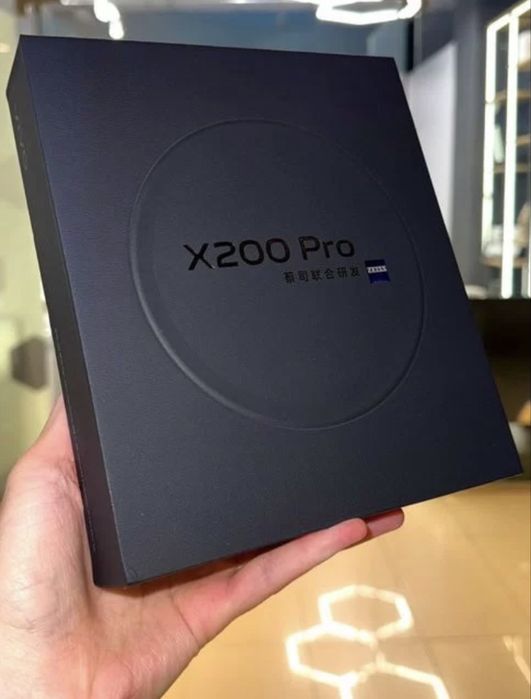 vivo X200 Pro, 12/256 ГБ